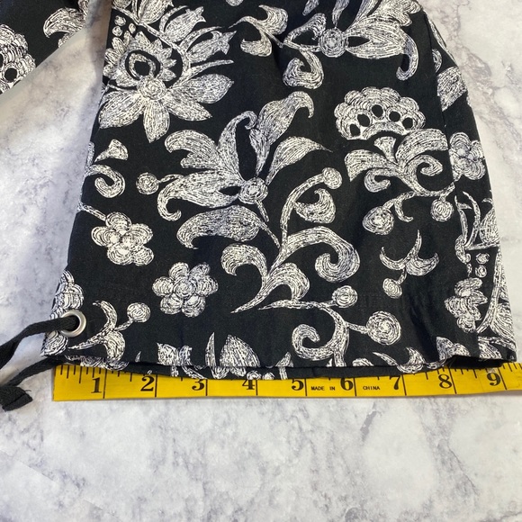 Coldwater Creek Floral Print Crop Pants 12 - Picture 7 of 11